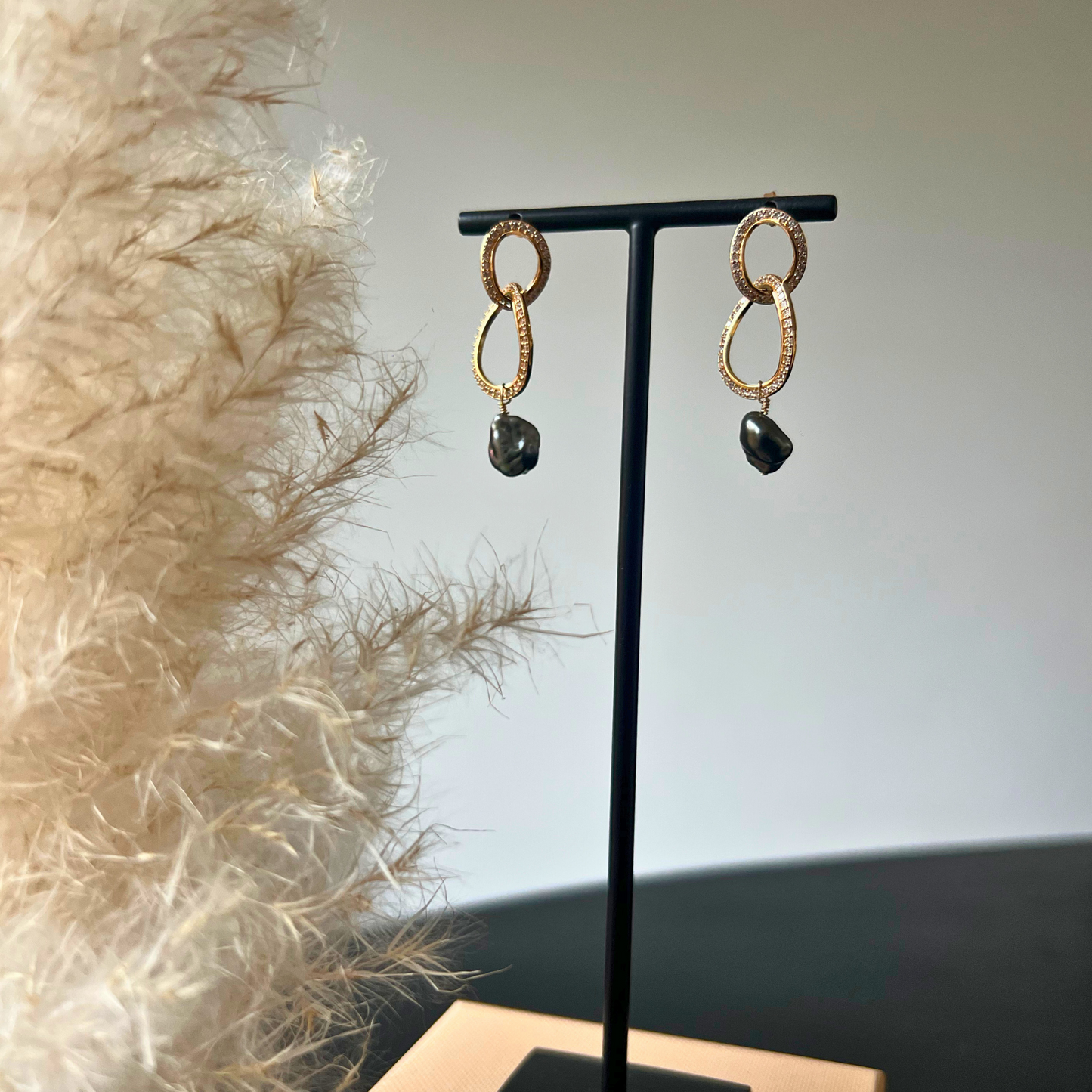 Boucle d'oreille strass perle de tahiti