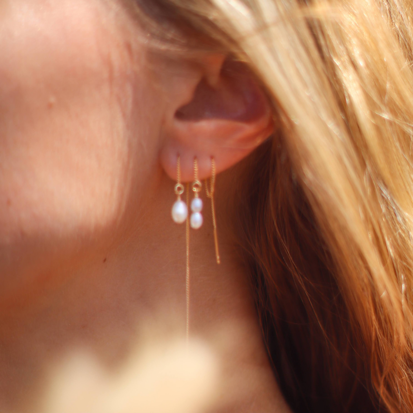 Mono boucle avec 3 perles d'eau douce