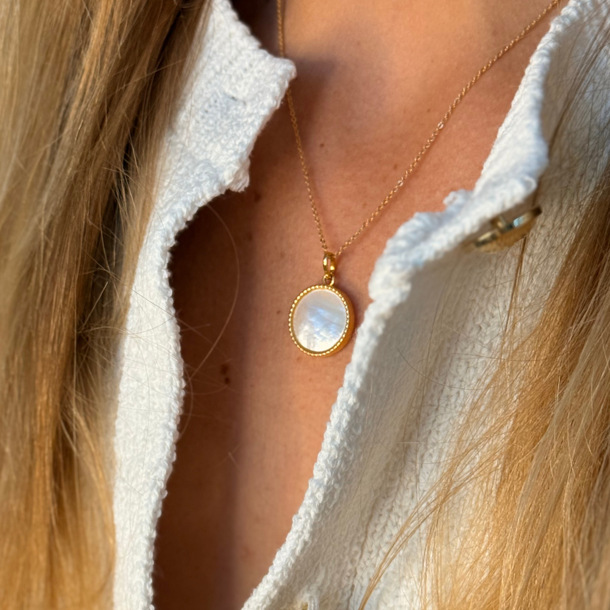 médaille nacre ronde